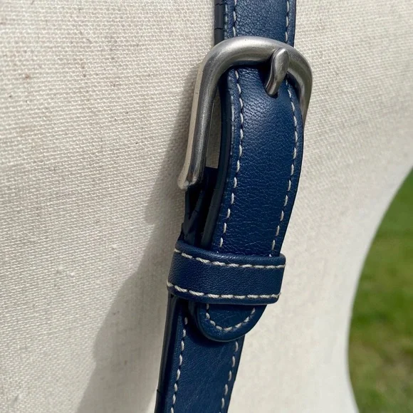 Coach Willis bag in royal blue with nickel hardware - Picture 12 of 15